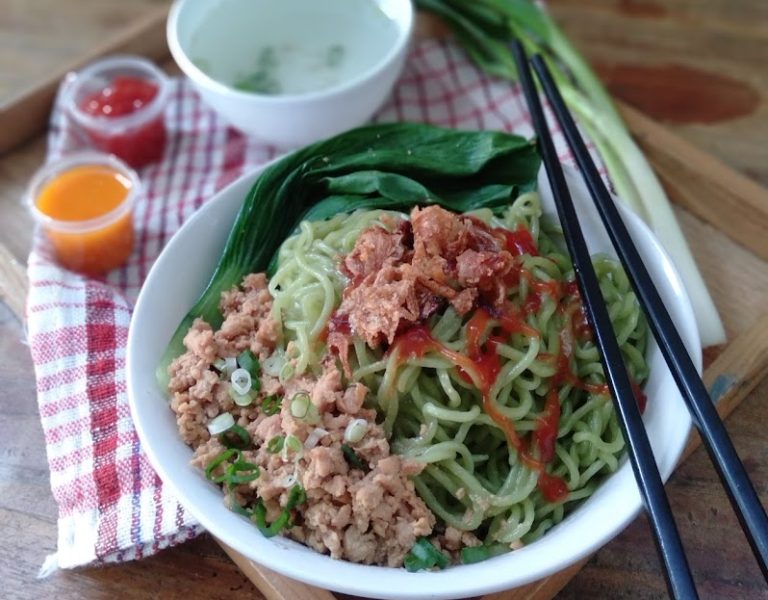 Mie ayam kura-kura kecil
